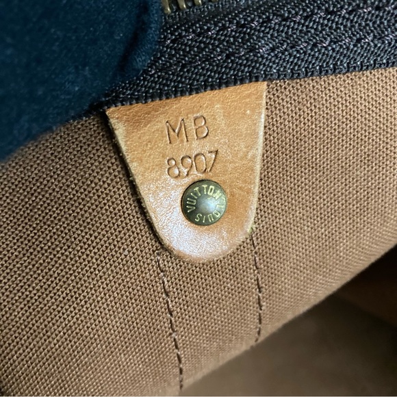 Louis Vuitton Monogram Keepall 50 - Picture 6 of 6